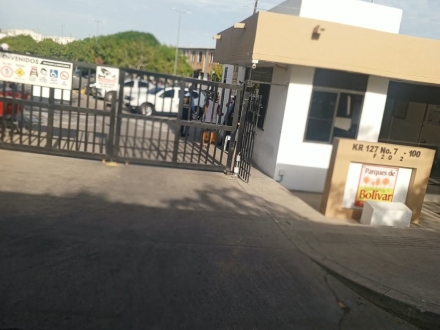 CASA PARA LA VENTA EN PARQUE BOLIVAR 